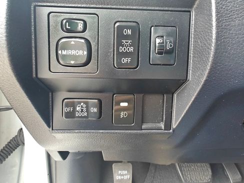 Used 2016 Toyota Tundra SR w/ Tow Package RWD image 39