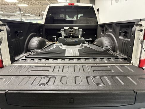 Used 2019 Ford F250 Lariat w/ Lariat Ultimate Package image 21