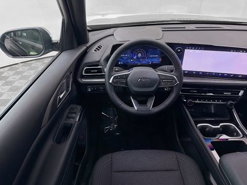 New 2026 Chevrolet Traverse LT w/ Midnight/Sport Edition FWD image 24