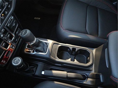 New 2025 Jeep Gladiator Rubicon image 20