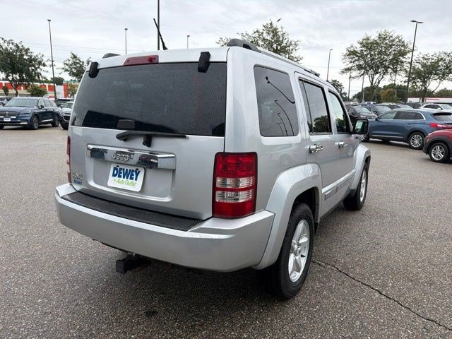 Used 2012 Jeep Liberty Limited AWD/4WD image 5