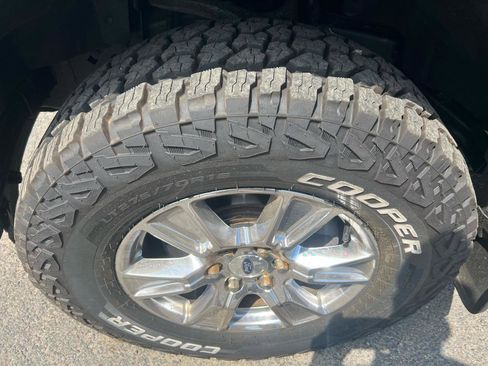 Used 2016 Ford F150 XLT w/ Equipment Group 302A Luxury AWD/4WD image 10
