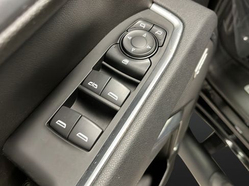 Used 2025 Chevrolet Silverado 1500 RST w/ Redline Edition AWD/4WD image 25