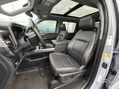 Used 2025 Ford F350 Lariat w/ Black Appearance Package image 34