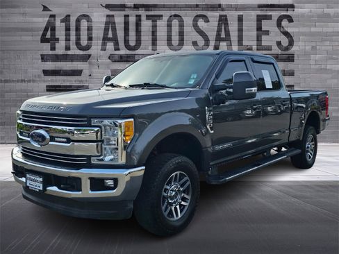 Used 2017 Ford F250 Lariat w/ Lariat Value Package AWD/4WD image 6