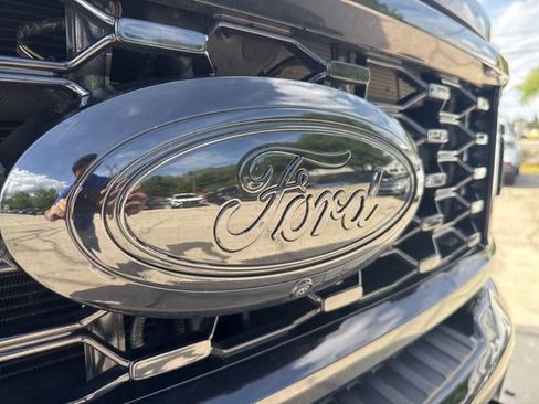 Used 2024 Ford F450 Platinum image 23