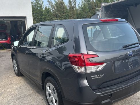 Used 2023 Subaru Forester AWD/4WD image 5
