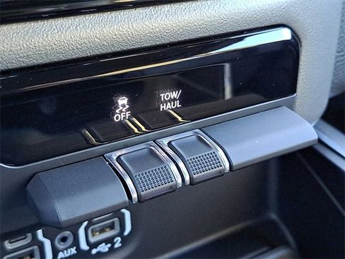 Used 2024 RAM 1500 Laramie image 25