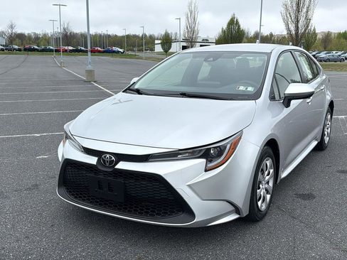 Used 2022 Toyota Corolla LE FWD image 14
