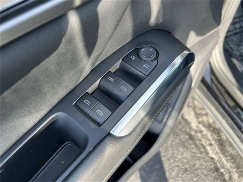 Certified 2025 Chevrolet Traverse LT image 15