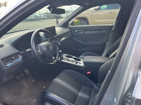 Used 2023 Honda Civic Sport image 9