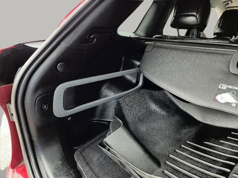 Used 2017 Jeep Cherokee Overland w/ Technology Group image 46