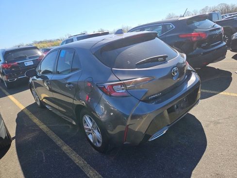 Used 2021 Toyota Corolla SE w/ SE Preferred Package FWD image 4