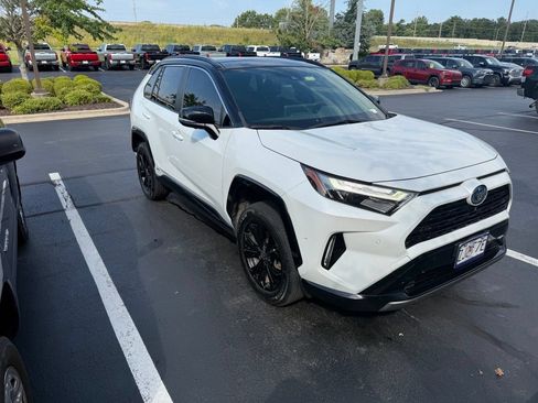 Used 2023 Toyota RAV4 XSE AWD/4WD image 1