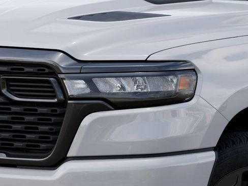 New 2026 RAM 1500 Express AWD/4WD image 10