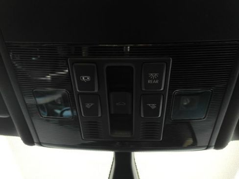 Used 2017 Volkswagen GTI SE FWD image 49