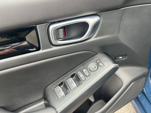 Used 2025 Honda Civic Sport image 30