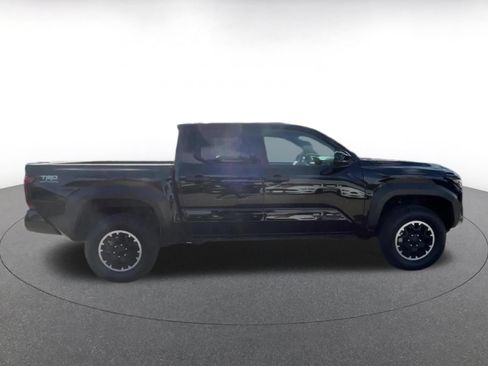 Used 2025 Toyota Tacoma TRD Off-Road AWD/4WD image 12