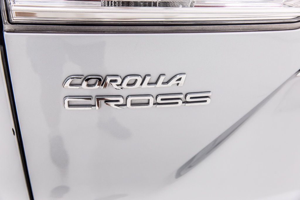 Used 2022 Toyota Corolla Cross LE FWD image 5