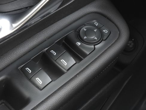 Used 2021 GMC Terrain SLE w/ Driver Convenience Package image 22