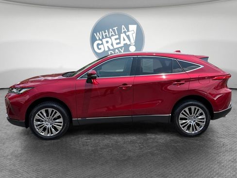 Certified 2023 Toyota Venza Limited AWD/4WD image 7