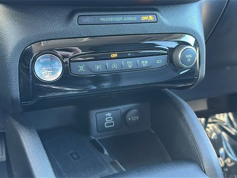 Used 2024 Ford Escape Platinum image 22