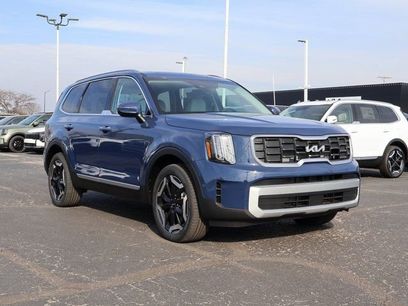 New 2025 Kia Telluride S