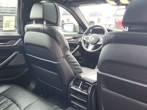 Used 2019 BMW M550i xDrive w/ Dynamic Handling Package image 19