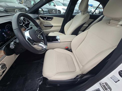 Used 2025 Mercedes-Benz C 300 Sedan image 23