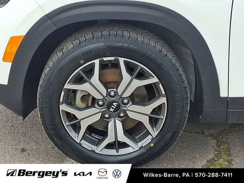 Used 2021 Kia Seltos EX AWD/4WD image 10