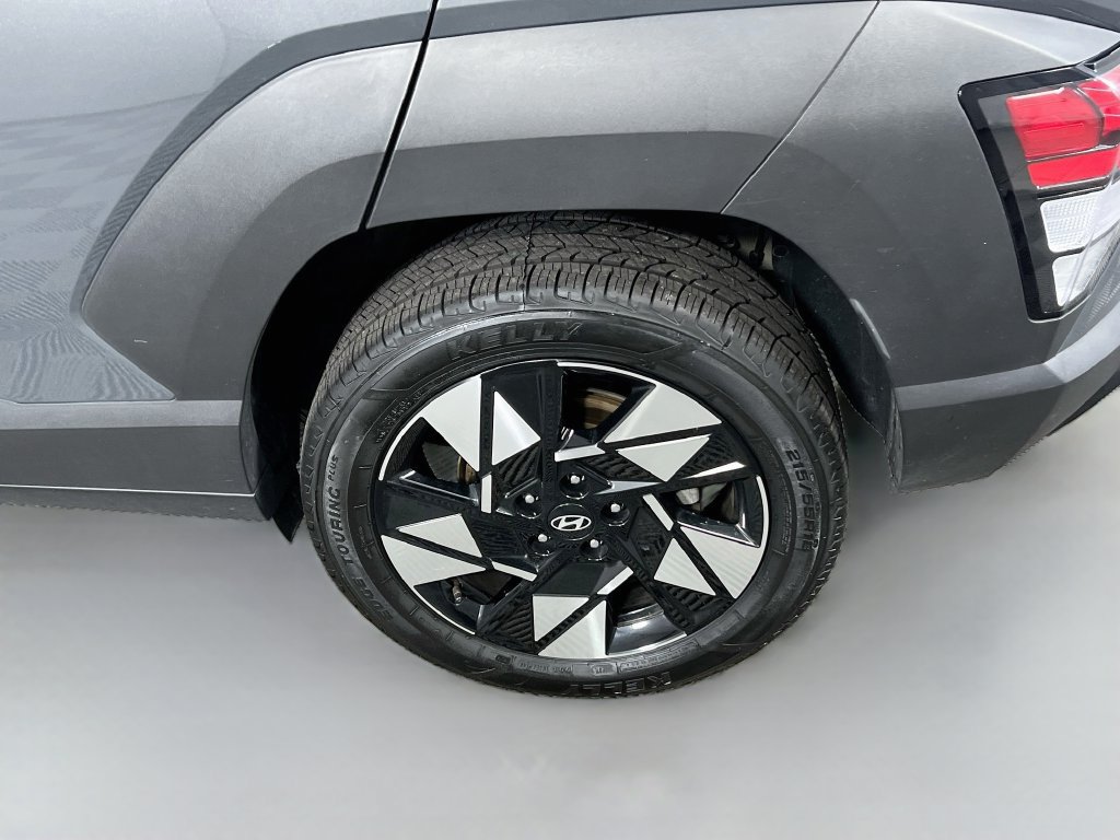 Certified 2025 Hyundai Kona SEL AWD/4WD image 25