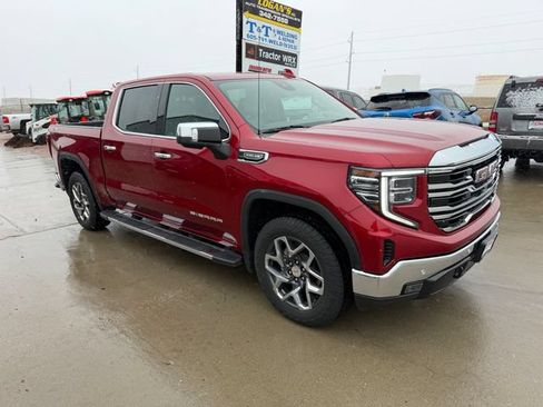 Used 2023 GMC Sierra 1500 SLT w/ SLT Premium Plus Package AWD/4WD image 5