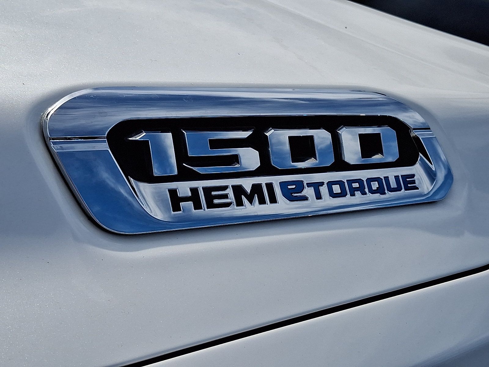 Used 2022 RAM 1500 Laramie AWD/4WD image 31