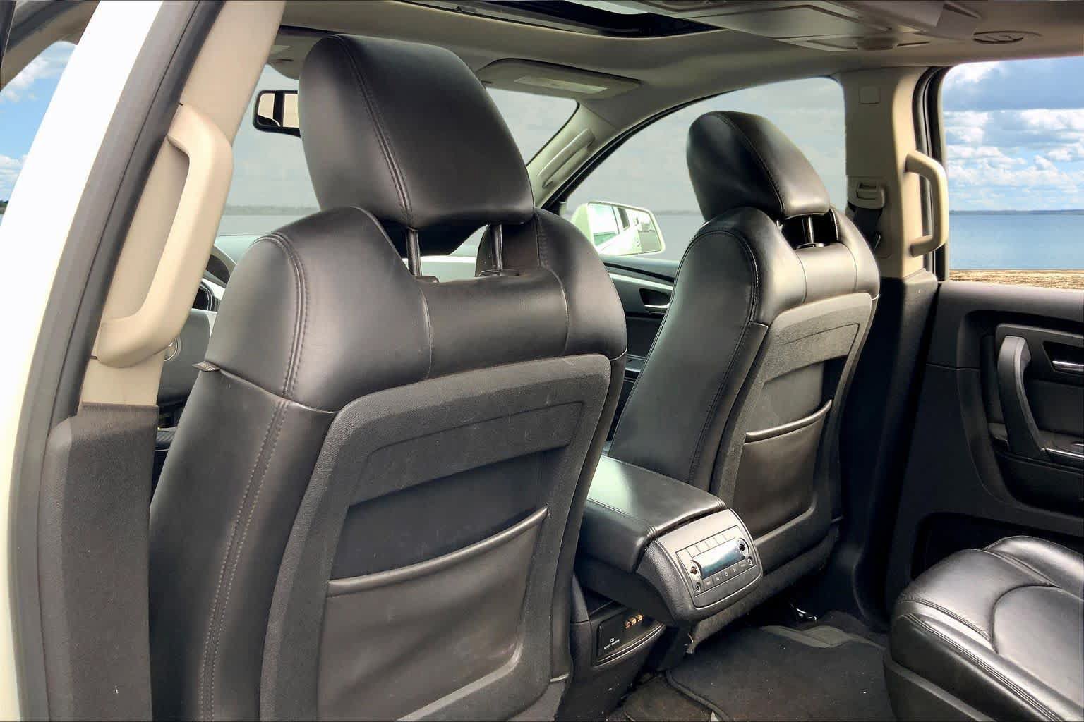 Used 2012 Chevrolet Traverse LT AWD/4WD image 12