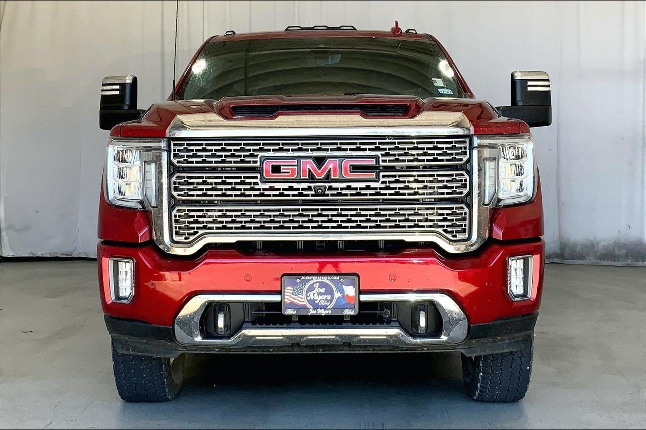Used 2020 GMC Sierra 3500 Denali w/ Technology Package AWD/4WD image 3