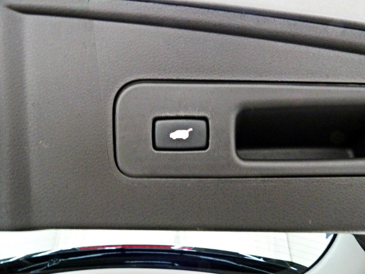 Used 2020 Acura MDX w/ Technology Package FWD image 14