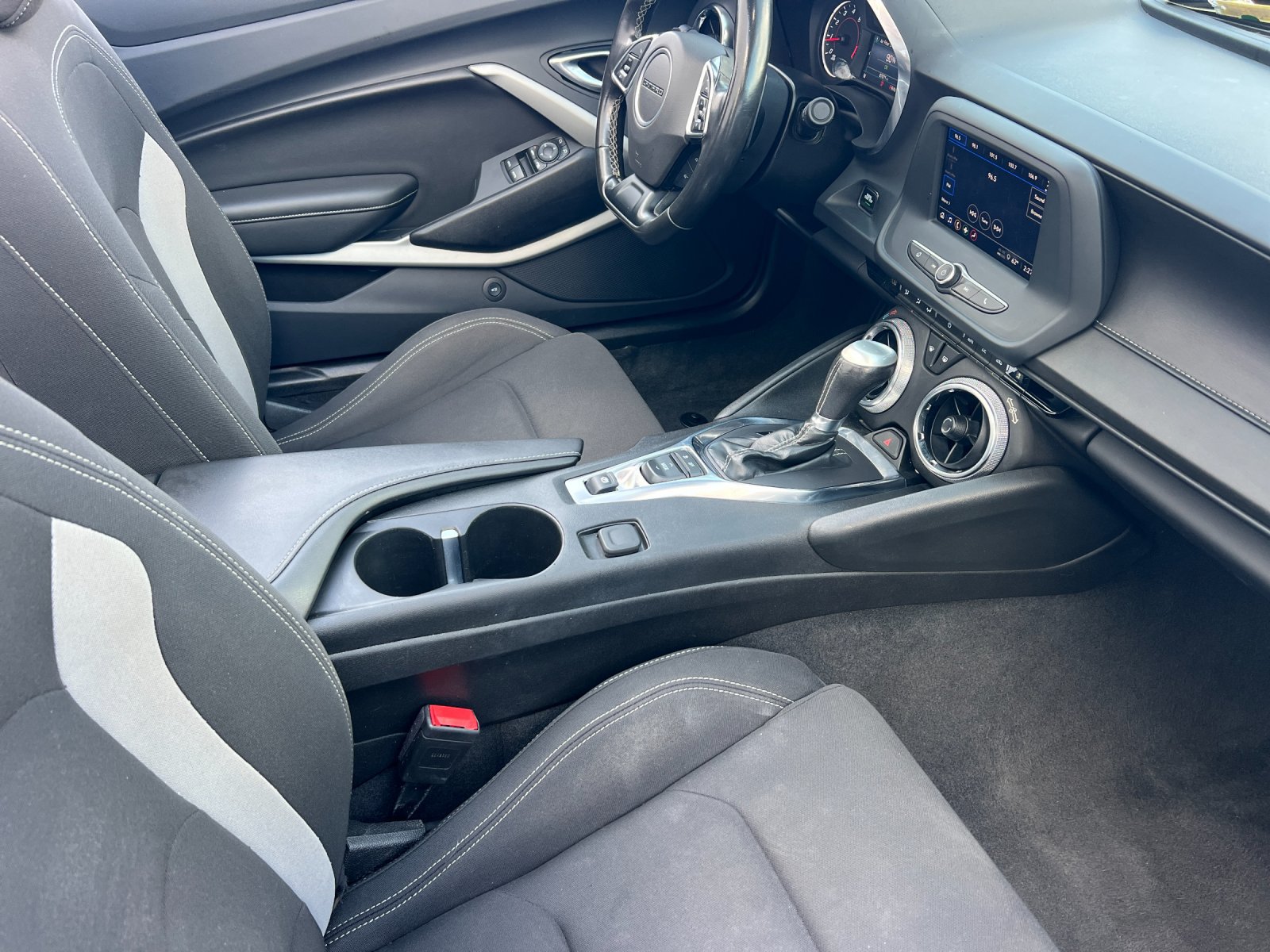 Used 2023 Chevrolet Camaro LT RWD image 16