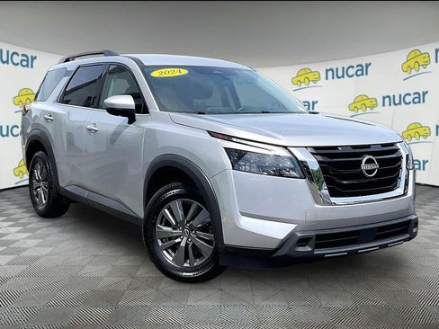 Used 2024 Nissan Pathfinder SV AWD/4WD image 1