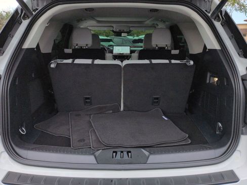 Used 2026 Ford Explorer Platinum w/ LUX Leather Package image 12