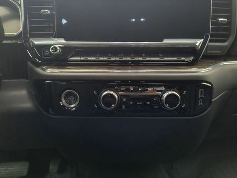 Used 2023 GMC Sierra 1500 Elevation image 26