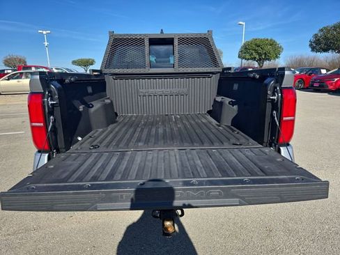 Used 2025 Toyota Tacoma SR5 image 12