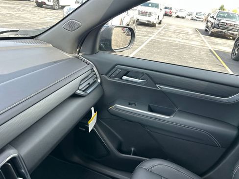 New 2026 GMC Acadia Elevation w/ Elevation Premium Package AWD/4WD image 27