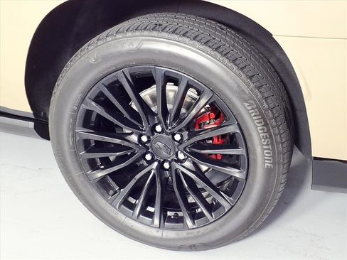 Used 2023 Cadillac Escalade ESV V image 25