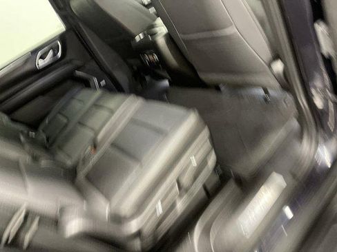 Used 2024 Chevrolet Tahoe LT AWD/4WD image 16