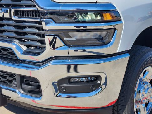 New 2026 RAM 2500 Tradesman AWD/4WD image 9
