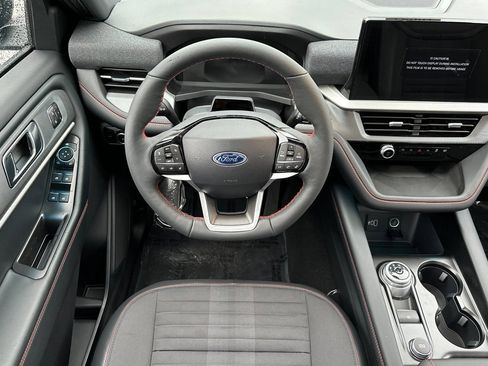 New 2026 Ford Explorer ST-Line w/ ST-Line Street Pack AWD/4WD image 13
