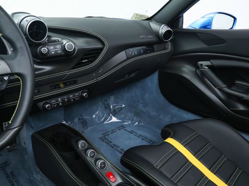 Certified 2022 Ferrari F8 Tributo image 34