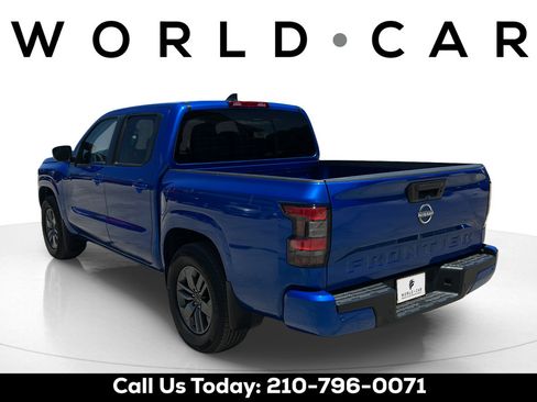 Used 2025 Nissan Frontier SV RWD image 5