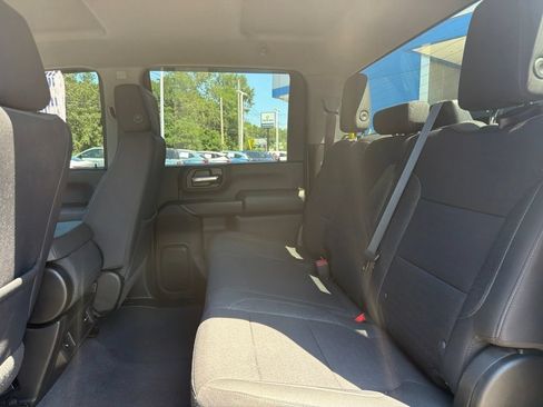 Certified 2022 Chevrolet Silverado 2500 Custom w/ Custom Value Package AWD/4WD image 36