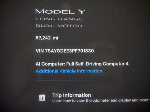 Used 2023 Tesla Model Y Long Range AWD/4WD image 36